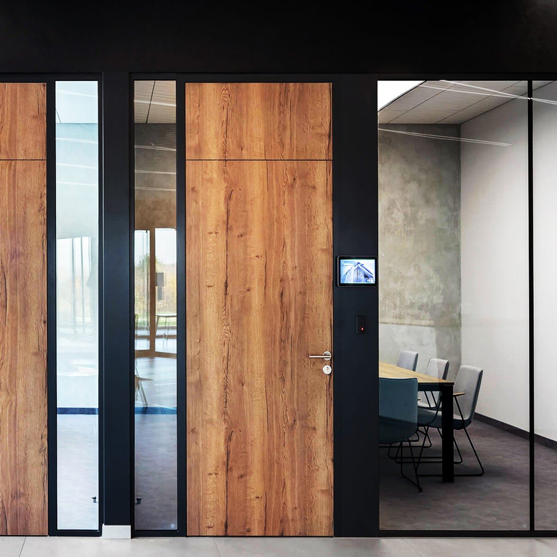 SPARK FLUSH DOORS